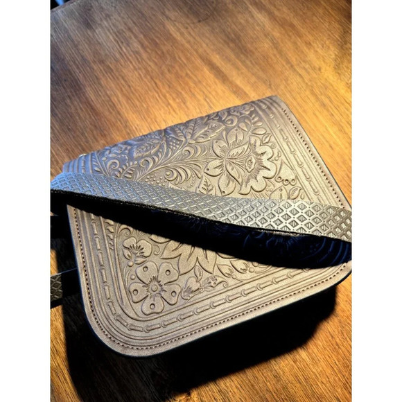 Vintage Hand Tooled Dark Brown Small Oval Crossbody Bag - Picture 8 of 8